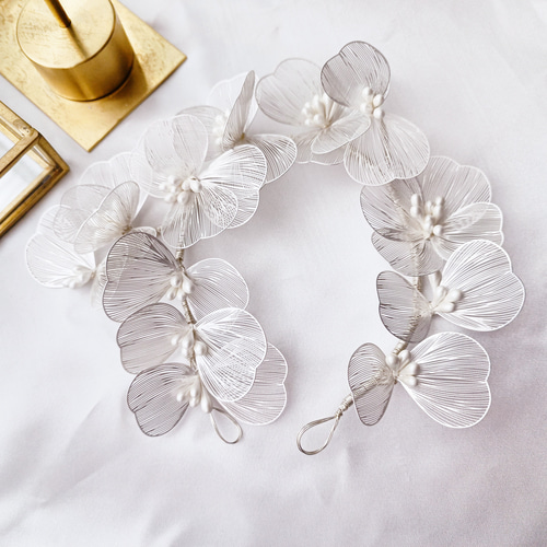 ホワイト シルバー ヘアアクセサリー 小枝 ヘッドドレス 花嫁 ホワイト シルバー ヘアアクセサリー 小枝 ヘッドドレス 花嫁