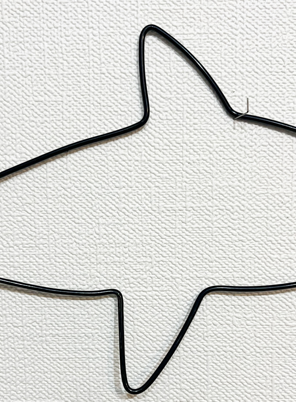 シンプルなサメ　さめ　鮫　壁掛け　平面　ワイヤーアート　ウォールデコ 3枚目の画像