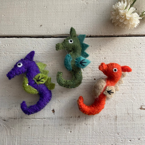 ♥️羊毛フェルト♥️10月のアレンジメント♪ 羊毛フェルト オリジナル 羊毛 タツノオトシゴ ブローチ ブローチ orb