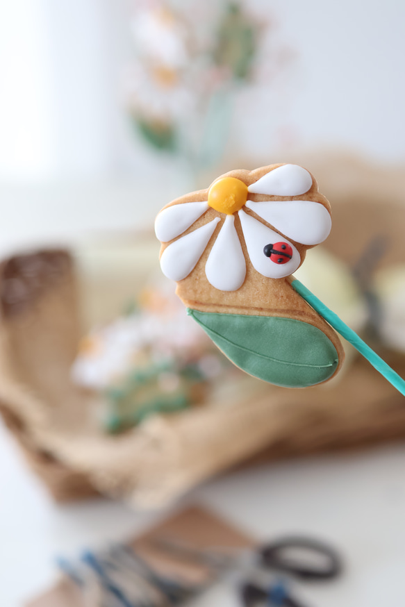 デイジーのブーケアイシングクッキー＜bouquet of happinessicing cookie＞ 2枚目の画像