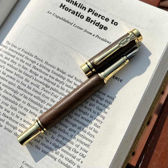 【2,500年前の太古の木】神代杉の万年筆・ボールペン　2WAY式3504 【2,500年前の太古の木】神代杉の万年筆・ボールペン　2WAY式3504 【2,500年前の太古の木】神代杉の万年筆・ボールペン　2WAY式3504 H1259852883(9750円)