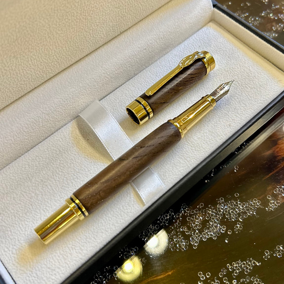 【2,500年前の太古の木】神代杉の万年筆・ボールペン　2WAY式3504 【2,500年前の太古の木】神代杉の万年筆・ボールペン　2WAY式3504 【2,500年前の太古の木】神代杉の万年筆・ボールペン　2WAY式3504 H1259852883(9750円)