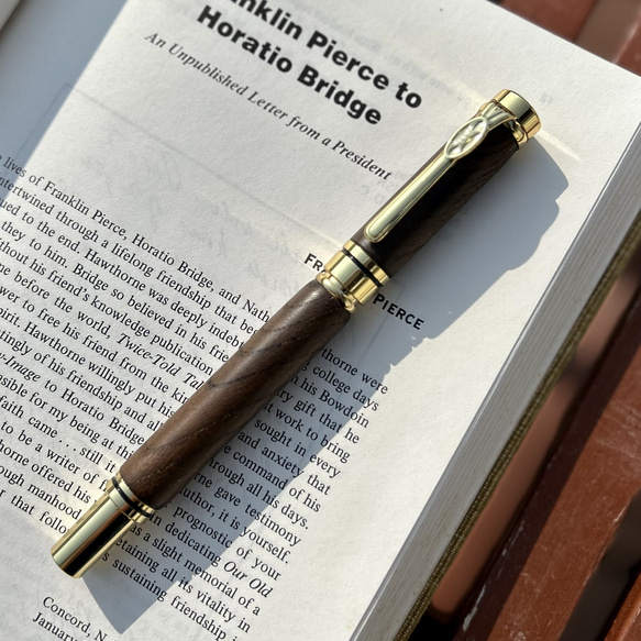 【2,500年前の太古の木】神代杉の万年筆・ボールペン　2WAY式3504 【2,500年前の太古の木】神代杉の万年筆・ボールペン　2WAY式3504 【2,500年前の太古の木】神代杉の万年筆・ボールペン　2WAY式3504 H1259852883(9750円)