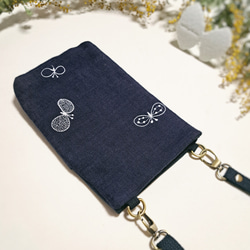 ミナペルホネン choucho*navy スマホショルダー サコッシュ ポシェット 5枚目の画像