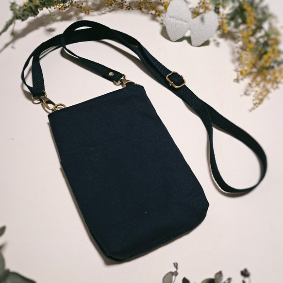 ミナペルホネン choucho*navy スマホショルダー サコッシュ ポシェット 2枚目の画像