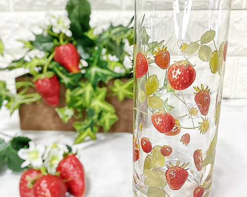 グラスと苺 『ぐらすといちご』 いちご グラス（食器(こどものもの)）｜Madu（マディ）｜HAKKA