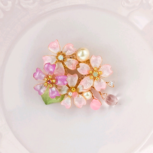満開の桜 ブローチ na-mia（卒園式 入学式 卒業式 プレゼントに