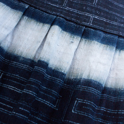 モン族藍染めヘンプロングスカート 3　カジュアルなエスニックスカート*82cm丈*民族古布 4枚目の画像