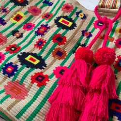 コロンビア発Wayuu トートバッグ フラワーXXL 3枚目の画像