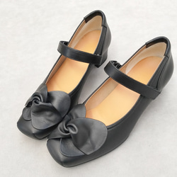 待望のベルト付き登場♪【返品・交換可】大丈夫、これなら履ける♪フカフカクッションで安心♪リボンがお洒落♪日本製♪黒色 1枚目の画像