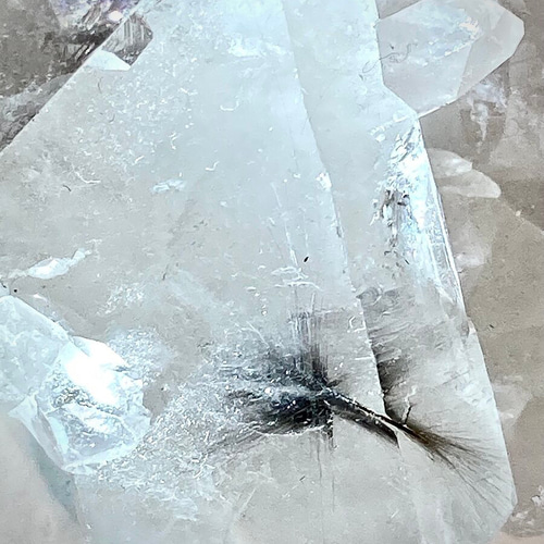 シルバールチル内包✨　レインボー　ブラジル・ミナスジェライス州 水晶　クリスタル シルバールチル内包✨ レインボー ブラジル・ミナスジェライス州