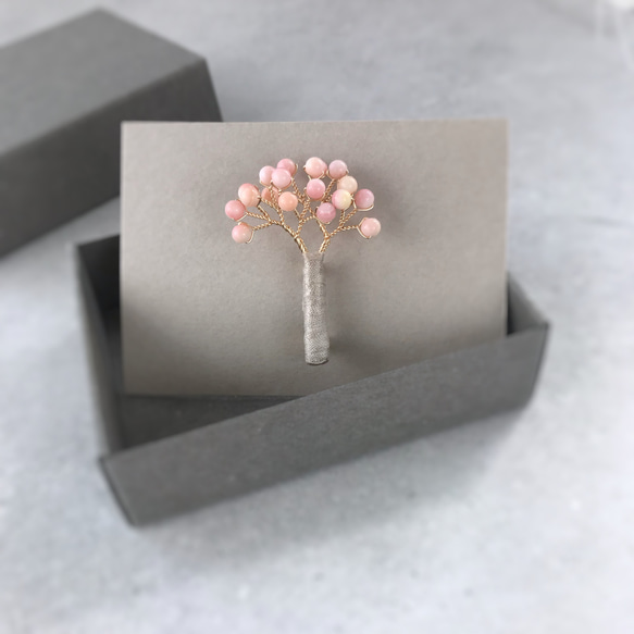 creema限定　桜のミニブローチ / クイーンコンクシェル 母の日　ギフト 7枚目の画像