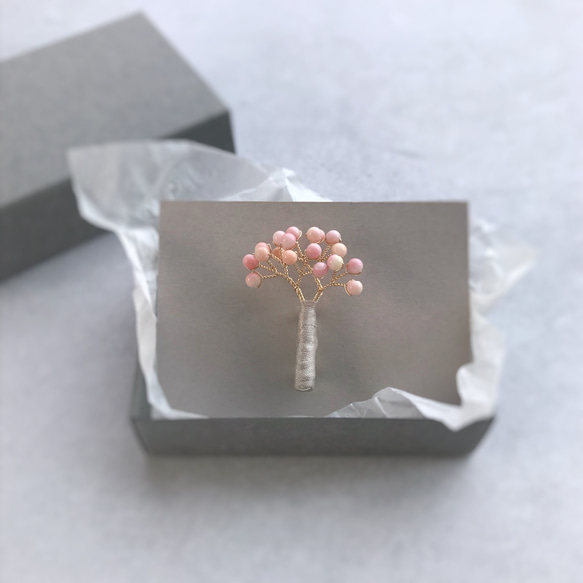 creema限定　桜のミニブローチ / クイーンコンクシェル 母の日　ギフト 12枚目の画像