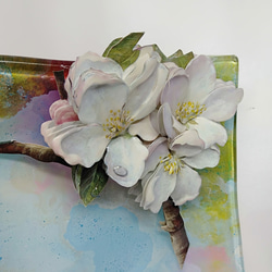 紙彫りガラス りんごの花 紙彫り 防水加工 唯一無二の特別作品 展示台 4枚目の画像