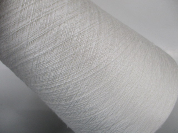 輸入糸　シルク・リネン　白460g t1 1枚目の画像