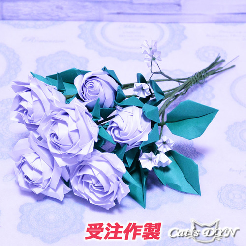 白色の薔薇とカスミソウの花束（折り紙の薔薇の花） アートフラワー