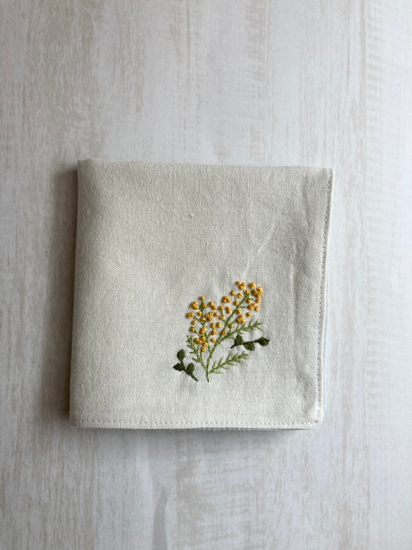 リネンとダブルガーゼの刺繍ハンカチ 3枚目の画像