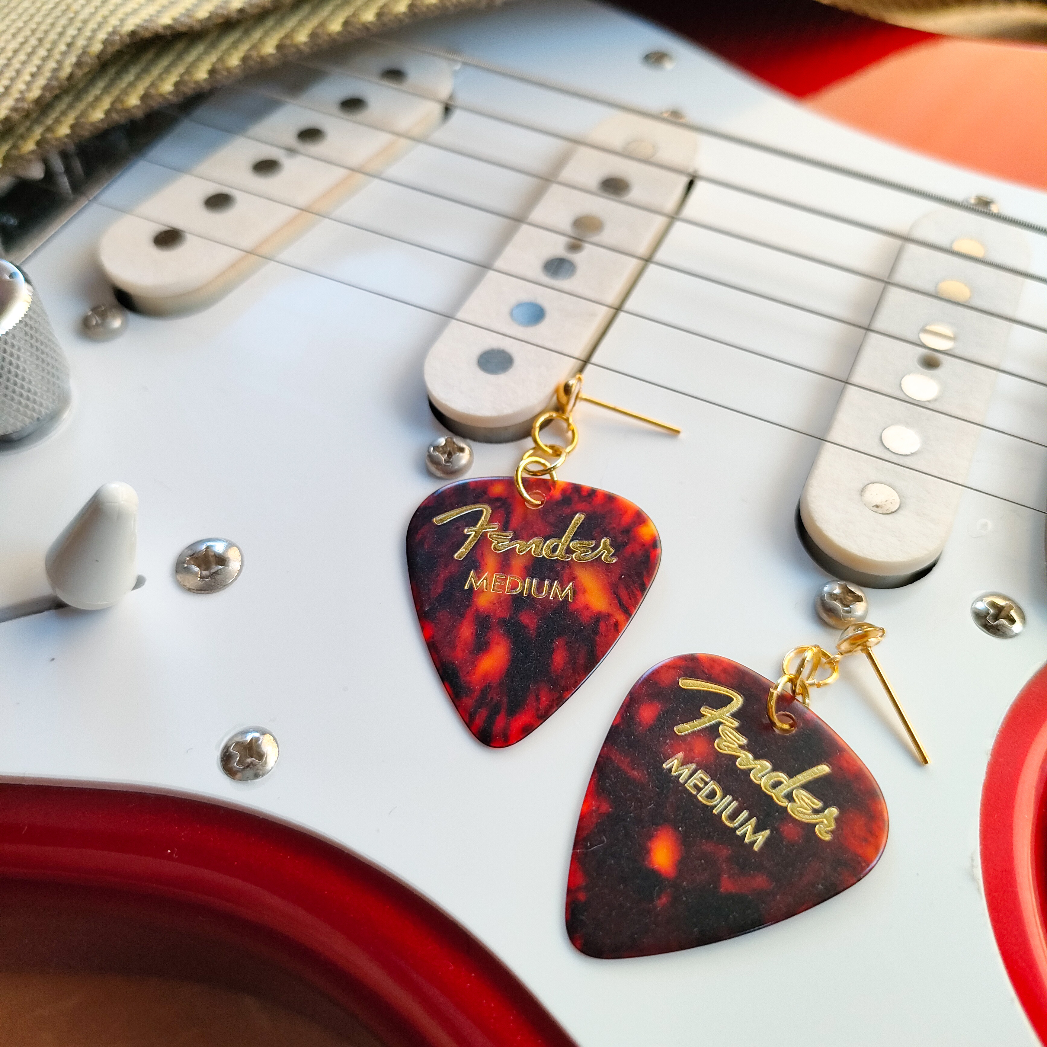 THEATRE ギターピックピアス　シアタープロダクツ PRODUCTS