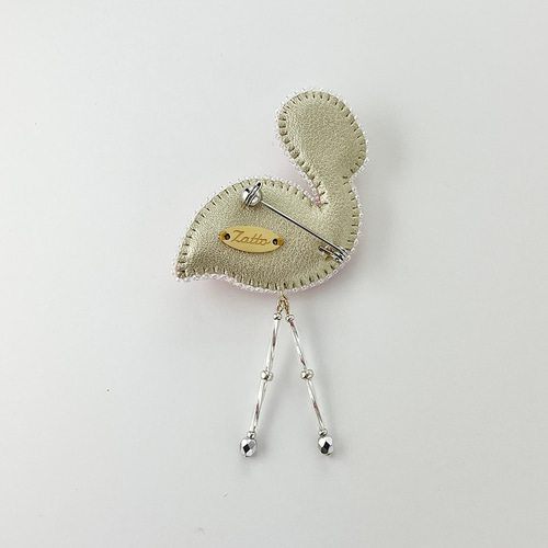 seesaw.embroidery フラミンゴ ブローチ ビーズ いとうゆうこ seesaw.embroidery フラミンゴ ブローチ ビーズ いとうゆうこ