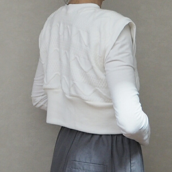 Quilt Knit 短款背心 ☆ Off-White 第7張的照片