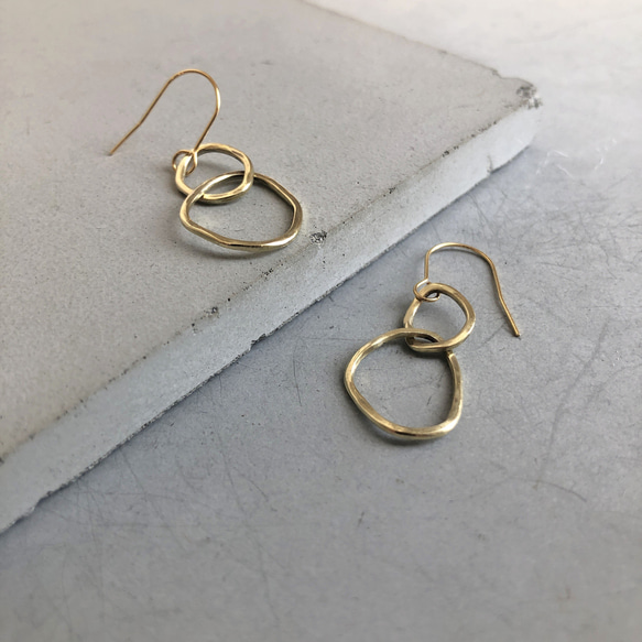 brass pierce awa /真鍮/ピアス/槌目/ループ/シンプル 2枚目の画像