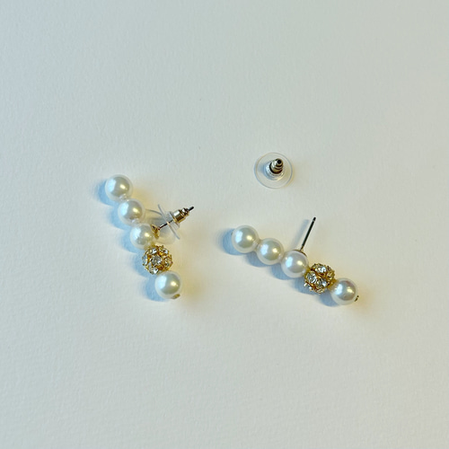 あこや真珠 5連コネクトパールピアス ラインストーンボールゴールド