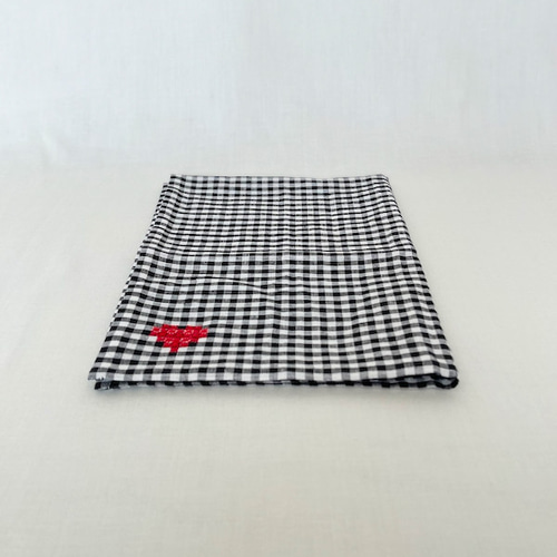 暮らしのリネン】ギンガムチェック/❤️刺繍 テーブルクロス 刺