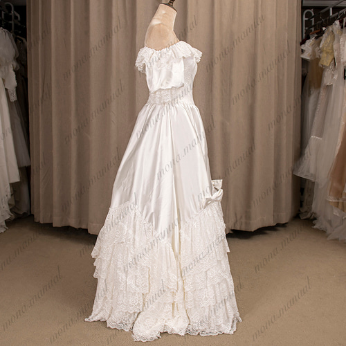 オフショルダー レトロ クラシカル ウェディングドレス 二次会 結婚式  