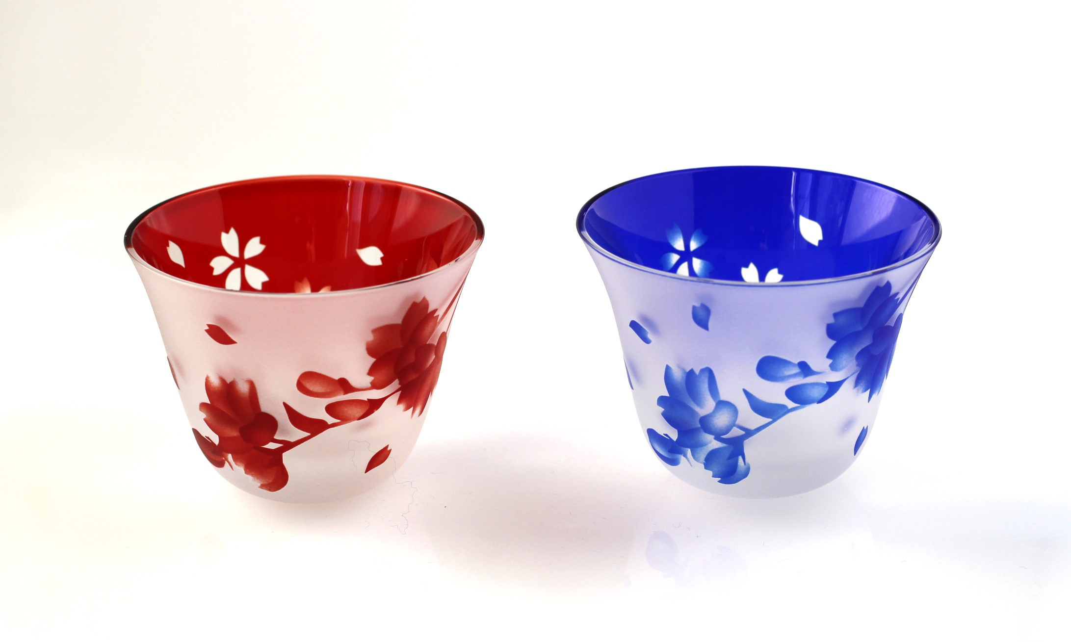 湖上の桜　赤&青のおちょこ　ぐい吞み　sakura& small fish sake glass