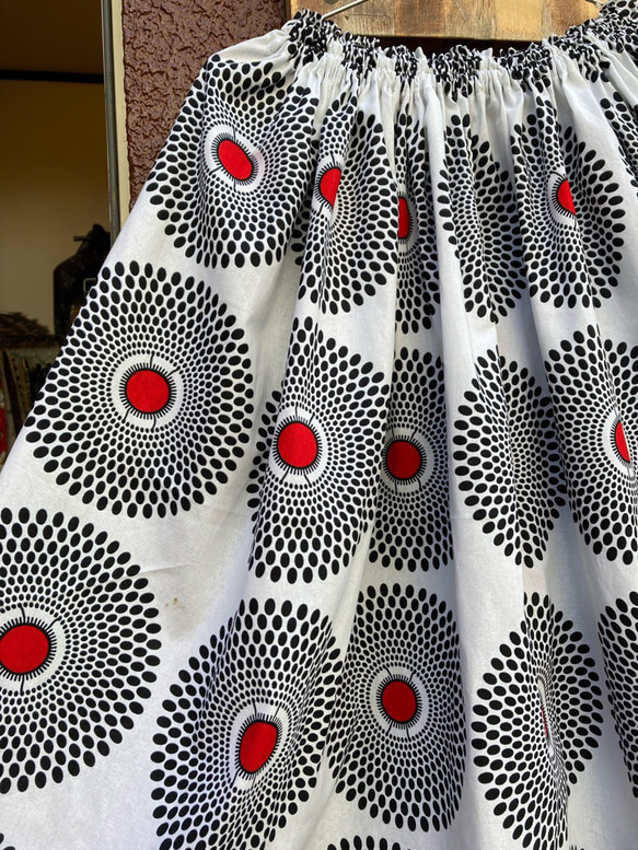 【訳あり】アフリカンスカート　アフリカ布　アフリカンファブリック　ギャザースカート　ふんわりスカート 1枚目の画像