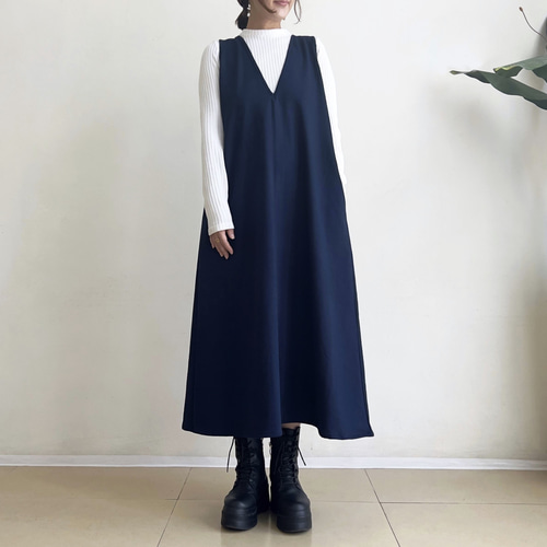 スウェット素材 Aラインジャンパースカート（V襟Navy） ワンピース