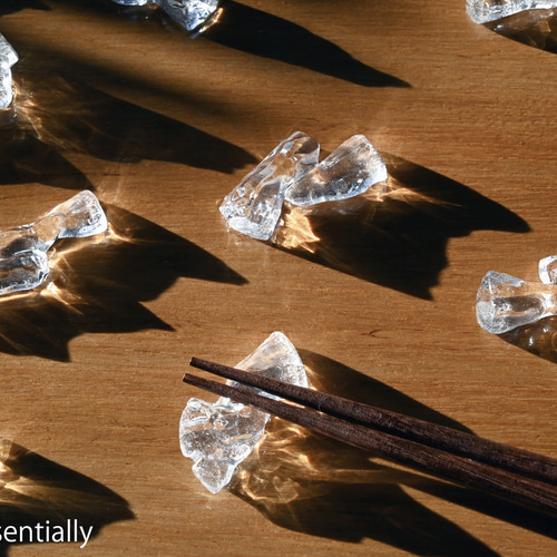 新品　箸置き　三つセットのみ　硝子細工 椿：箸置き 5個 セット GIFT | ガラス製品 | Sghr