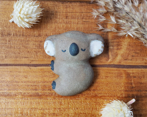 陶ブローチ コアラ ブローチ アトリエ日曜日 通販 15577867｜Creema