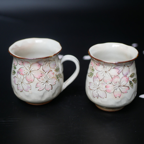 京焼・清水焼  マグカップ　（イッチン装飾　桜・ピンクとパープル） 5枚目の画像