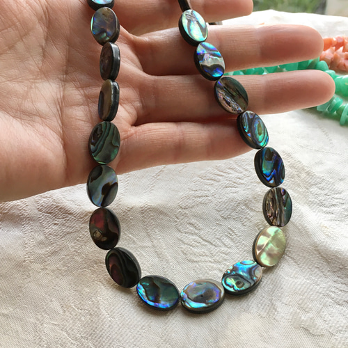 ★特選一連★本日のNEW一連☆虹色光沢【アバロニ(アバロン)シェルビーズ連】❤️ スクエア型 アバロンシェル(アバローニ貝) 一連 約38-40cm 幅約9mm 虹