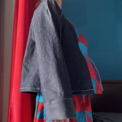 再再販！岡山デニム X アフリカ布 ゆったり設計の秋のトップス 4枚目の画像