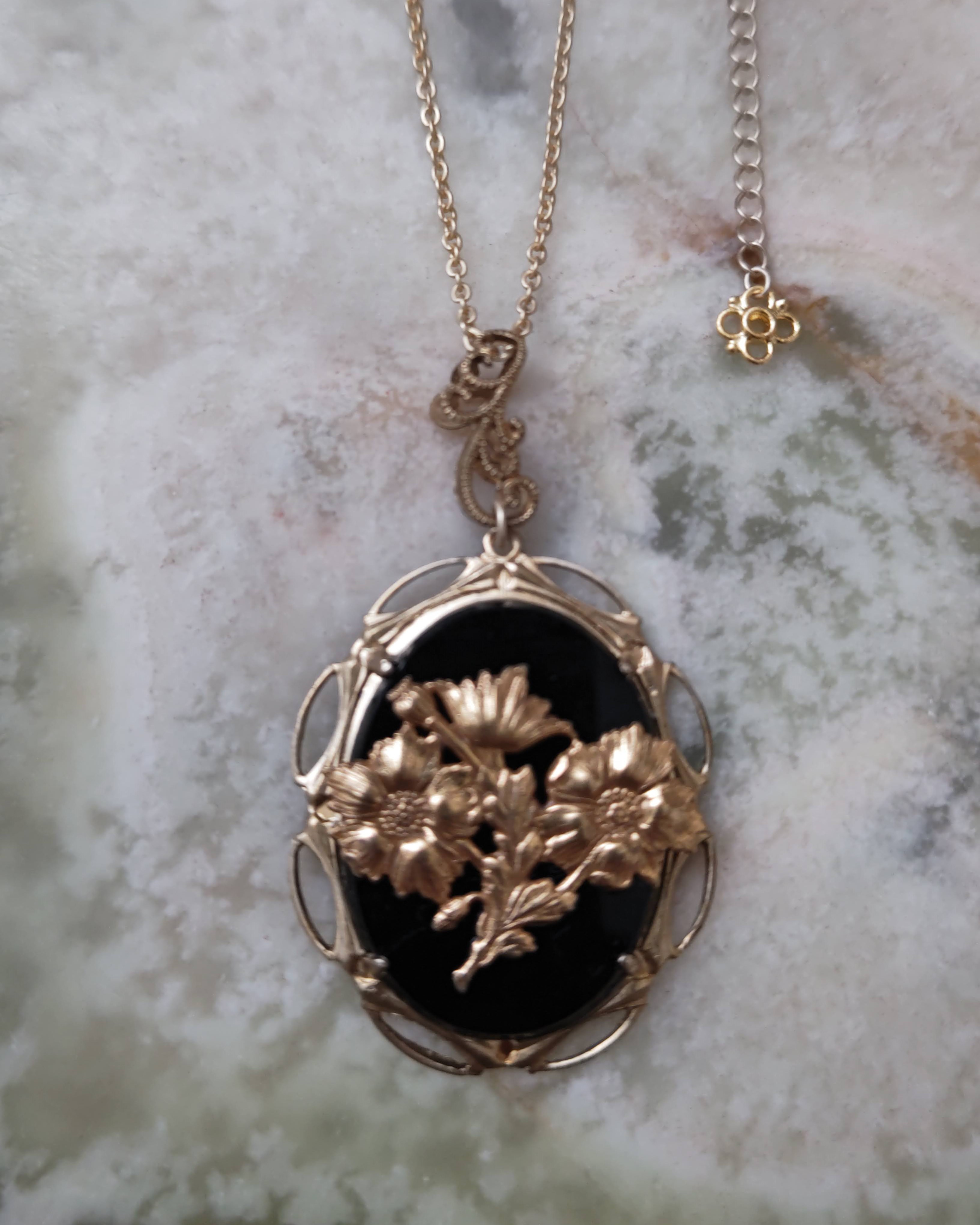 ミリアムハスケル　Brass  フラワーデコラティブペンダントB