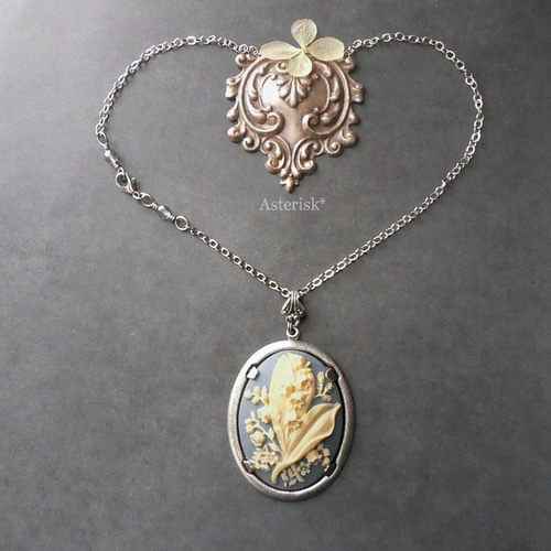 幸せの花 すずらんカメオ 40×30mm Lily of the Valley Cameo