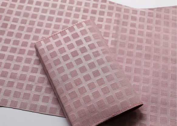 【 Creema限定sale！！ 】イタリアン産キッドスエード ：パール系 フィルム＆型押し加工（水色）：28DS 6枚目の画像