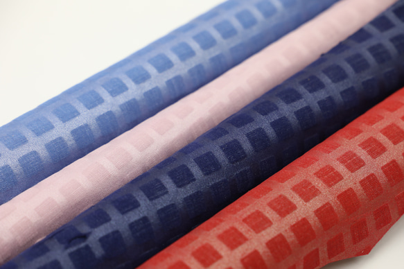 【 Creema限定sale！！ 】イタリアン産キッドスエード ：パール系 フィルム＆型押し加工（水色）：28DS 8枚目の画像