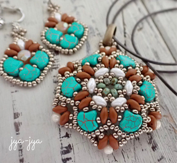 beads earrings - turquoise Mat brown 2枚目の画像