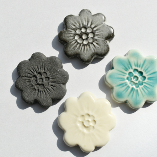 陶器のアクセサリー アネモネ ヘアゴム/ブローチ/ポニーフック/帯留め