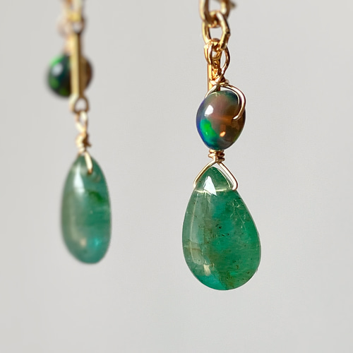 天然石＊春色新作2023＊1点のみ＊エメラルドとブラックオパールの  