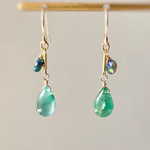 天然石＊春色新作2023＊1点のみ＊エメラルドとブラックオパールの  