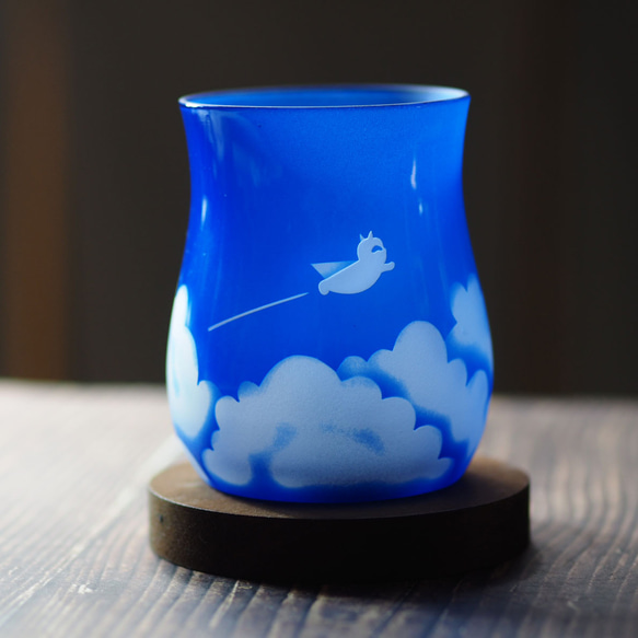 オブジェランプ「入道雲と空飛ぶネコ」 1枚目の画像