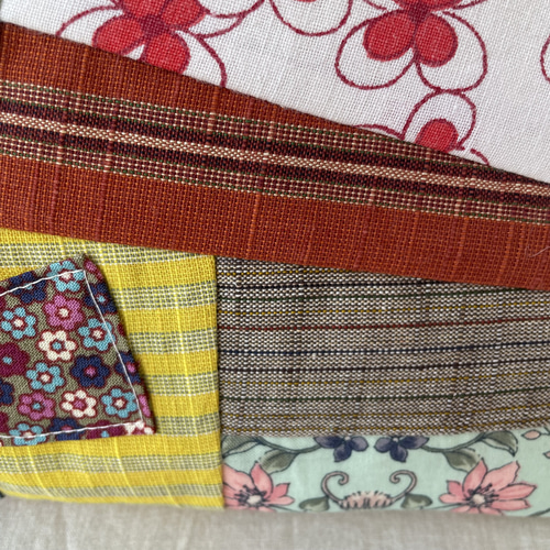 SOLD 刺繍とパッチワークのレトロチックなバック トートバッグ