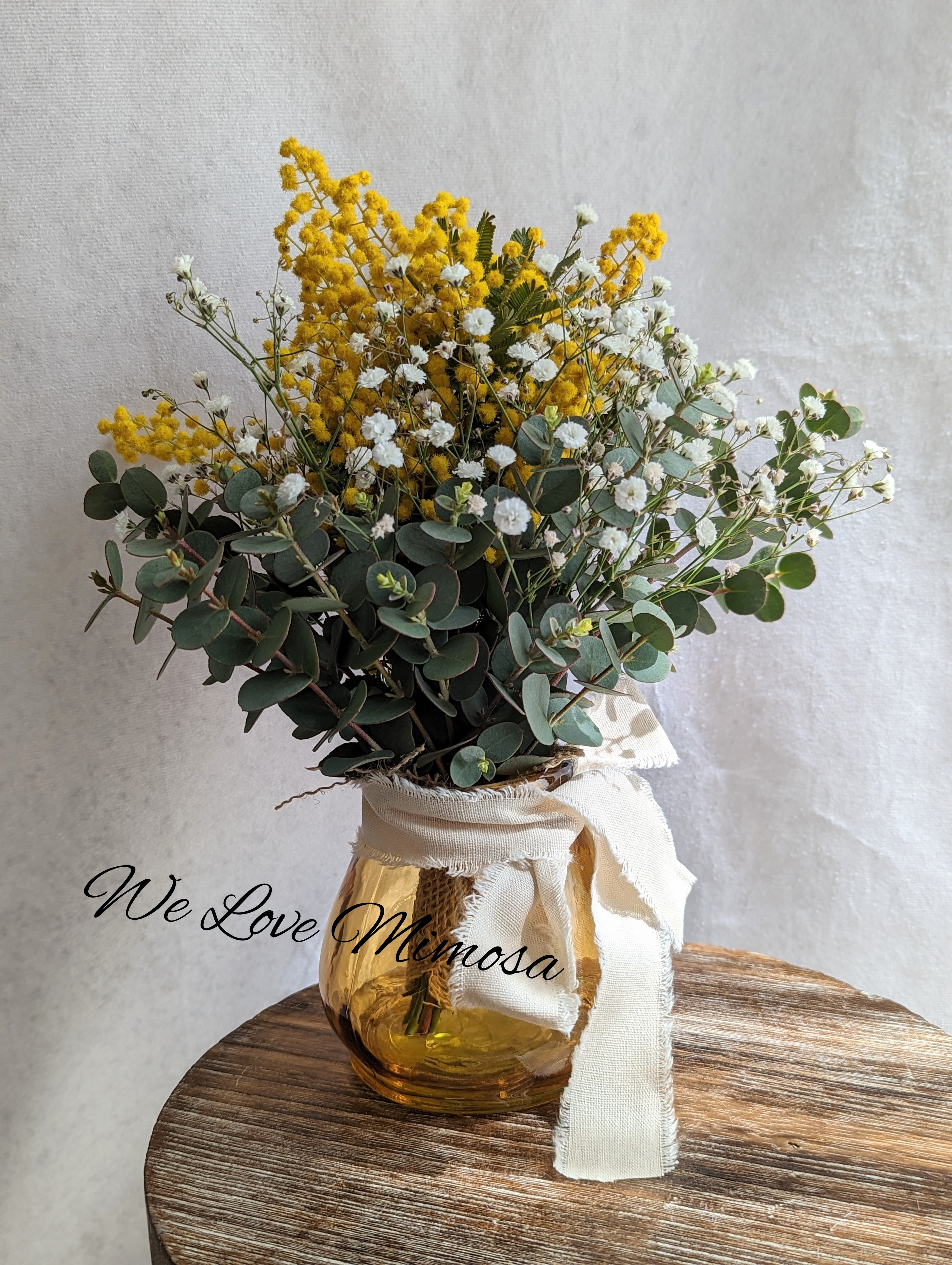 ガラスベース付きだから嬉しい！ミモザにユーカリかすみ草♡ドライフラワースワッグ