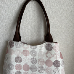 《受注製作》桜色のボタニカルの丸いラインのトートバッグ 7枚目の画像