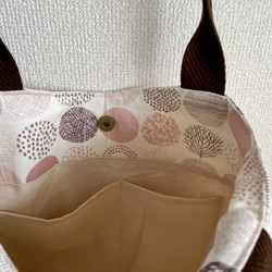 《受注製作》桜色のボタニカルの丸いラインのトートバッグ 6枚目の画像