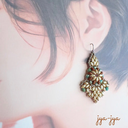 【新色】twin beads earrings - ivory  brown 4枚目の画像